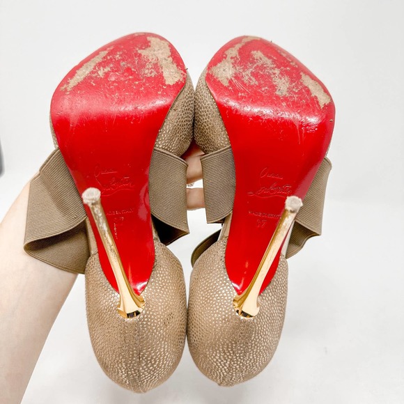 Christian Louboutin Gold Metallic Dotted Textured Big Dorcet Pump Heels EU 37 - Picture 13 of 16